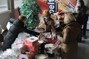 Dobrodelna prodaja gospodinjskih aparatov za pomoč otrokom