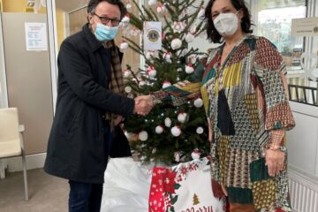 Novoletne jelke naj prinesejo nasmeh v očeh starejših